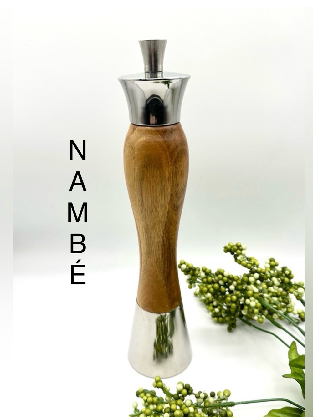 Nambé Peppermill, wooden Shaft, High Quality. 2012 Vintage.